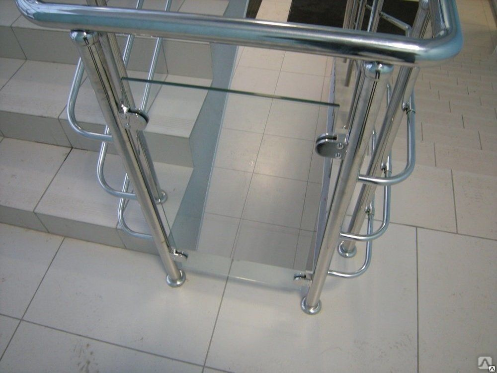 Монтаж стеклянных перил, цена от 17 000 руб./п.м. в Екатеринбурге от ...