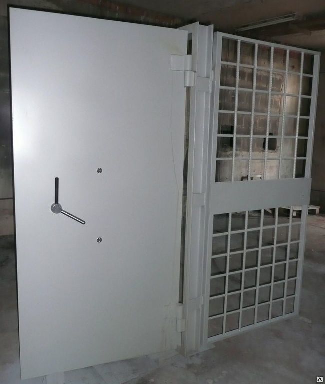 Дверь в комнату для хранения оружия (КХО), приказ № 288 30.12.2004