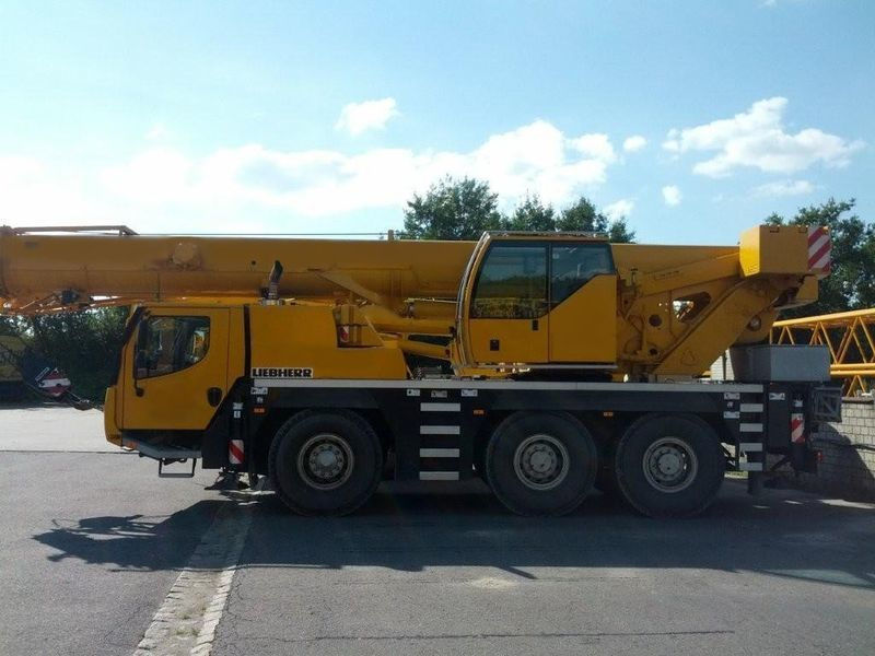 Автокран 50 тонн. Liebherr LTM 1050. Liebherr LTM 1050-3.1. Кран Либхер LTM 1050. Автокран Liebherr LTM 1050.