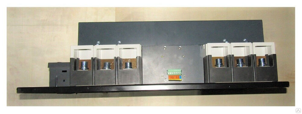 Реверсивный рубильник с логическим контроллером SHIQ5-D1 3P 630A/Automatic Transfer Switch (with controller) 3