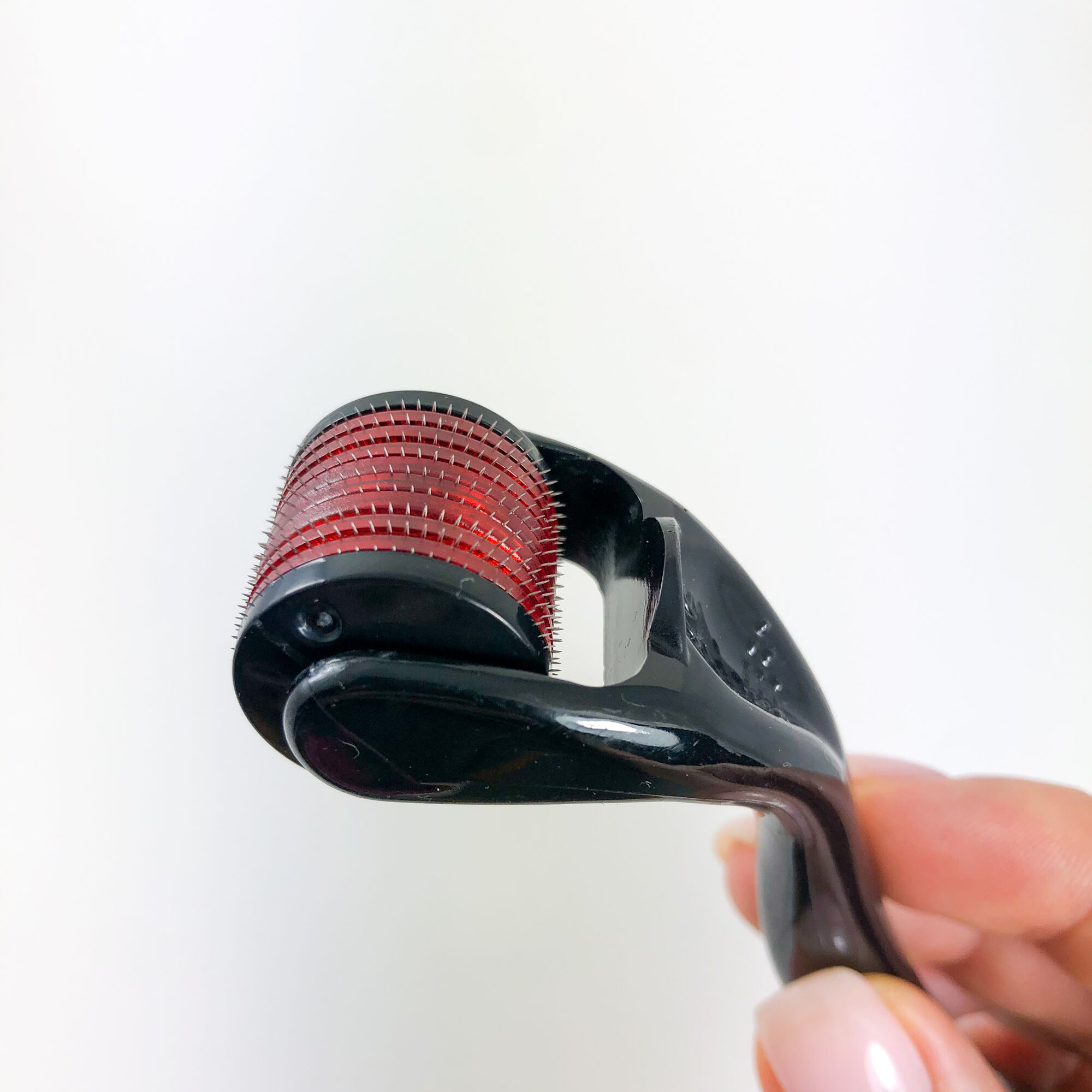 Мезороллер для лица Derma Roller System игла 0,75 мм