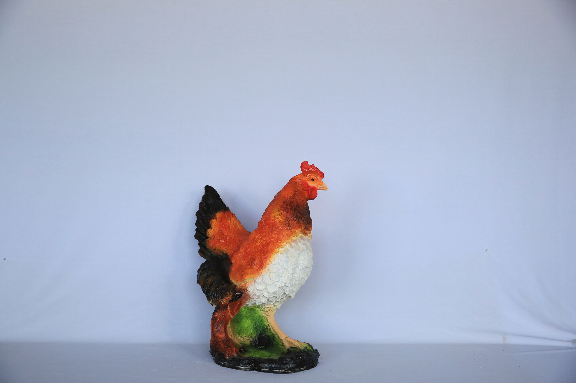 Гипсовая фигура для декора сада и дачи Курица с цыплятами