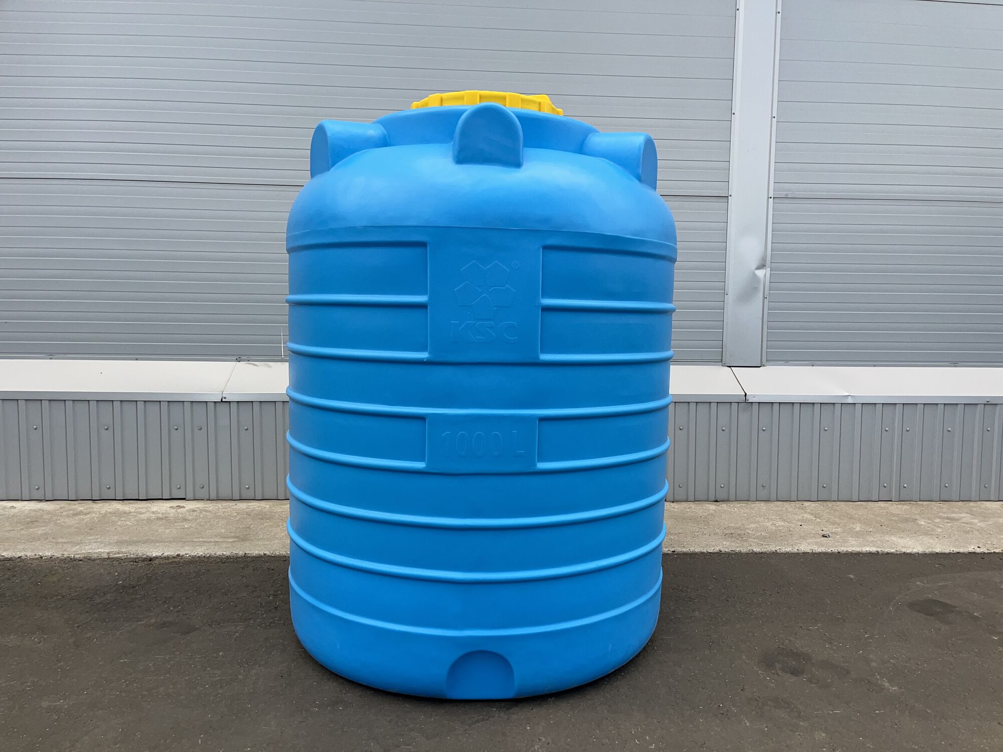 Накопительная пластиковая емкость для воды 1000 литров для хранения